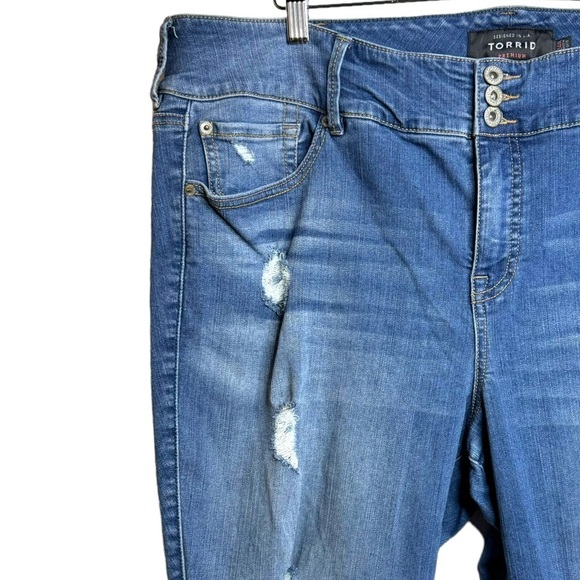 Torrid Distressed Ripped Stretch High Rise Skinny Leg Blue Jeggings 24 Regular - Picture 7 of 16